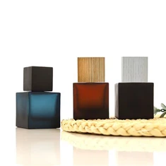 Puste butelki po perfumach